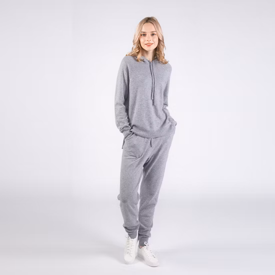 Pantaloni da jogging per il tempo libero in cashmere di lusso da donna e maglione con cappuccio in cashmere